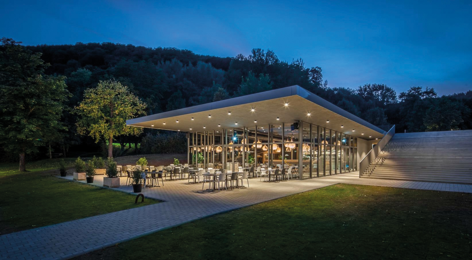 LAKESIDE RESTAURANT A ECHTERNACH Maître d’ouvrage : privé / Architecte : METAFORM AU CARRE CABINET D’INGENIEURS-CONSEILS - AU2