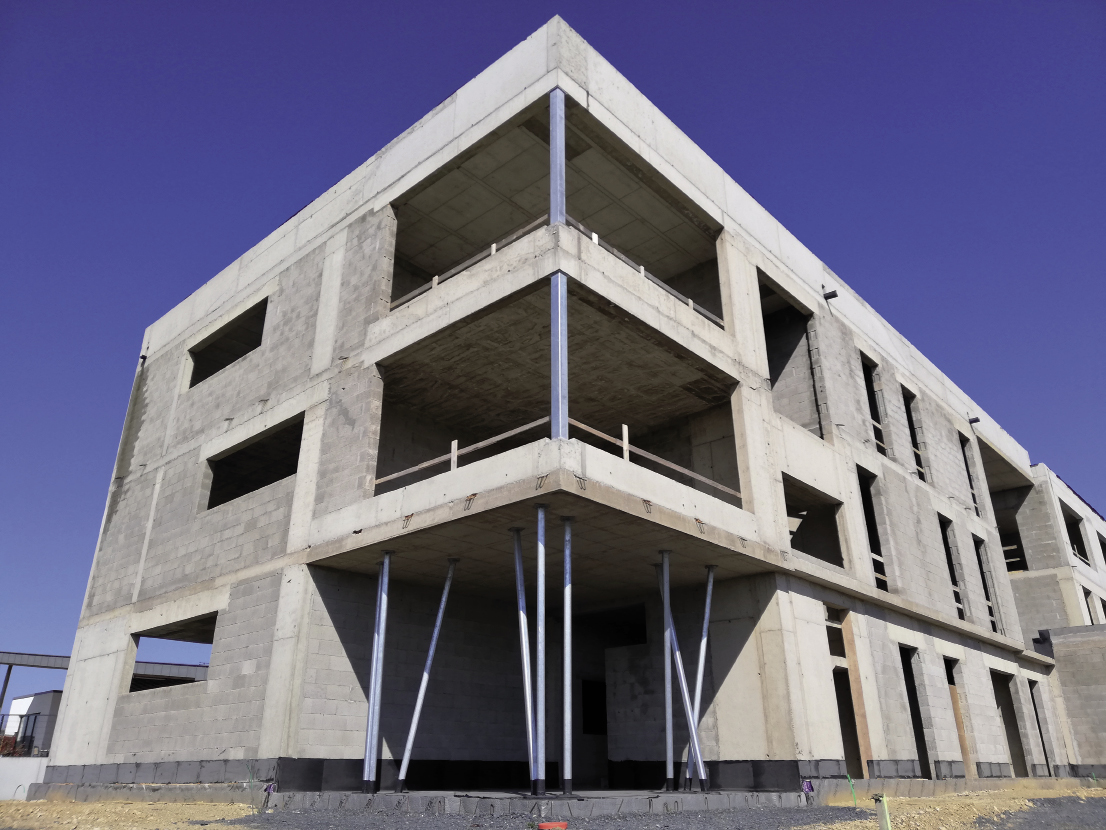 Complexe scolaire et sportif de Dahl Architecte: Architecture Hoffmann S.à.r.l. BUREAU D’éTUDES RAUSCH & ASSOCIéS INGéNIEURS-CONSEILS S.à R.L.
