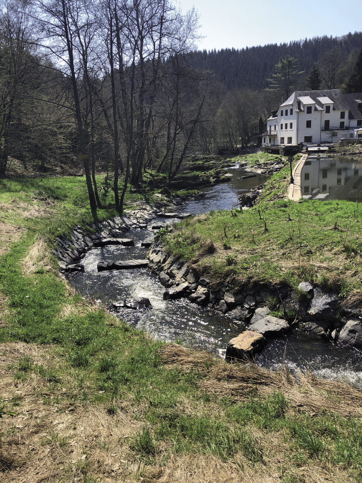Aménagement d’une passe à poissons et renforcement du barrage à Bigonville Conception hydraulique: EEPI S.à.r.l. BUREAU D’éTUDES RAUSCH & ASSOCIéS INGéNIEURS-CONSEILS S.à R.L.