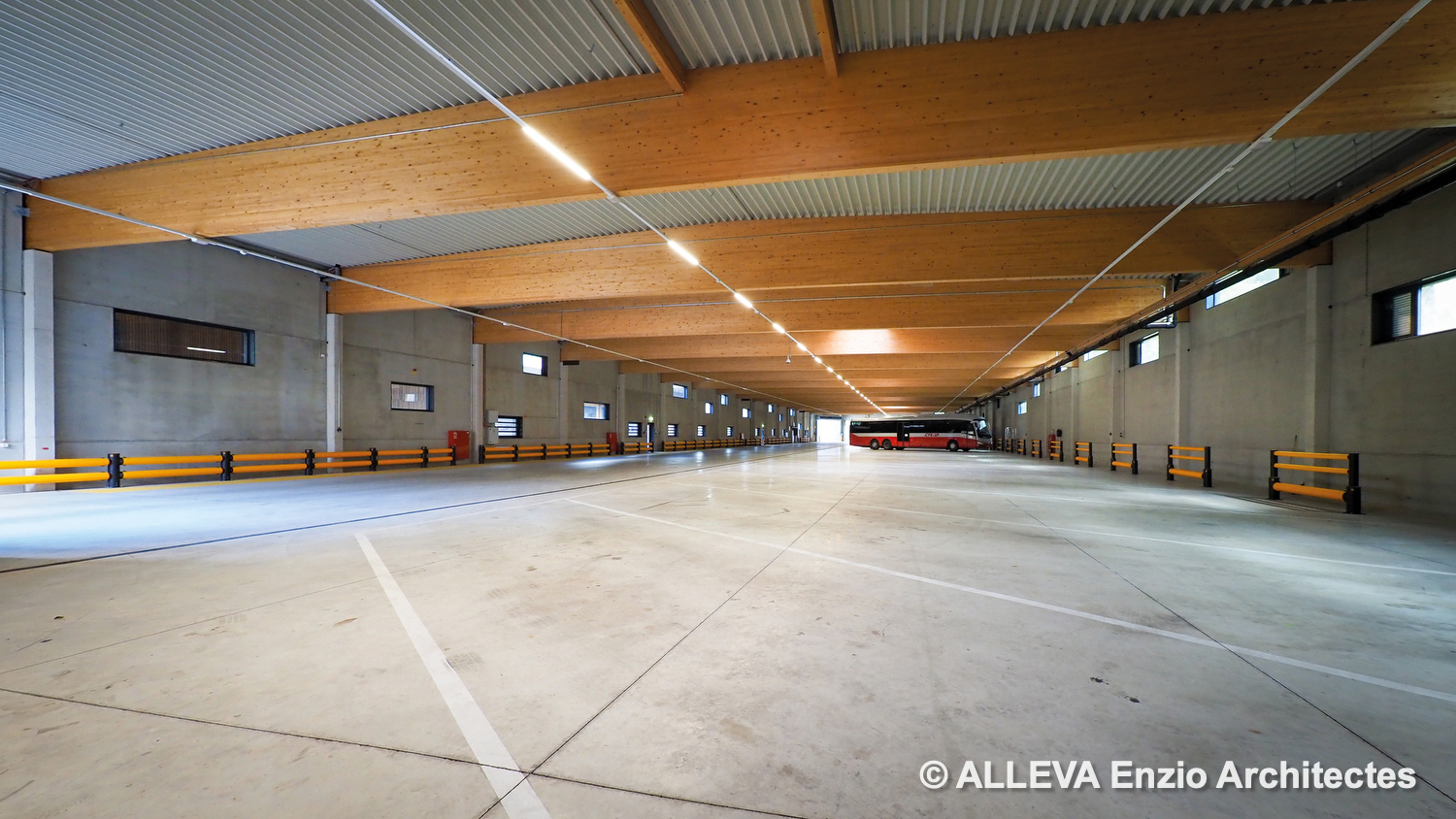 1 Dépôts Ponts & Chaussées et Bus CFL à Echternach GOBLET LAVANDIER & ASSOCIéS INGéNIEURS-CONSEILS S.A.