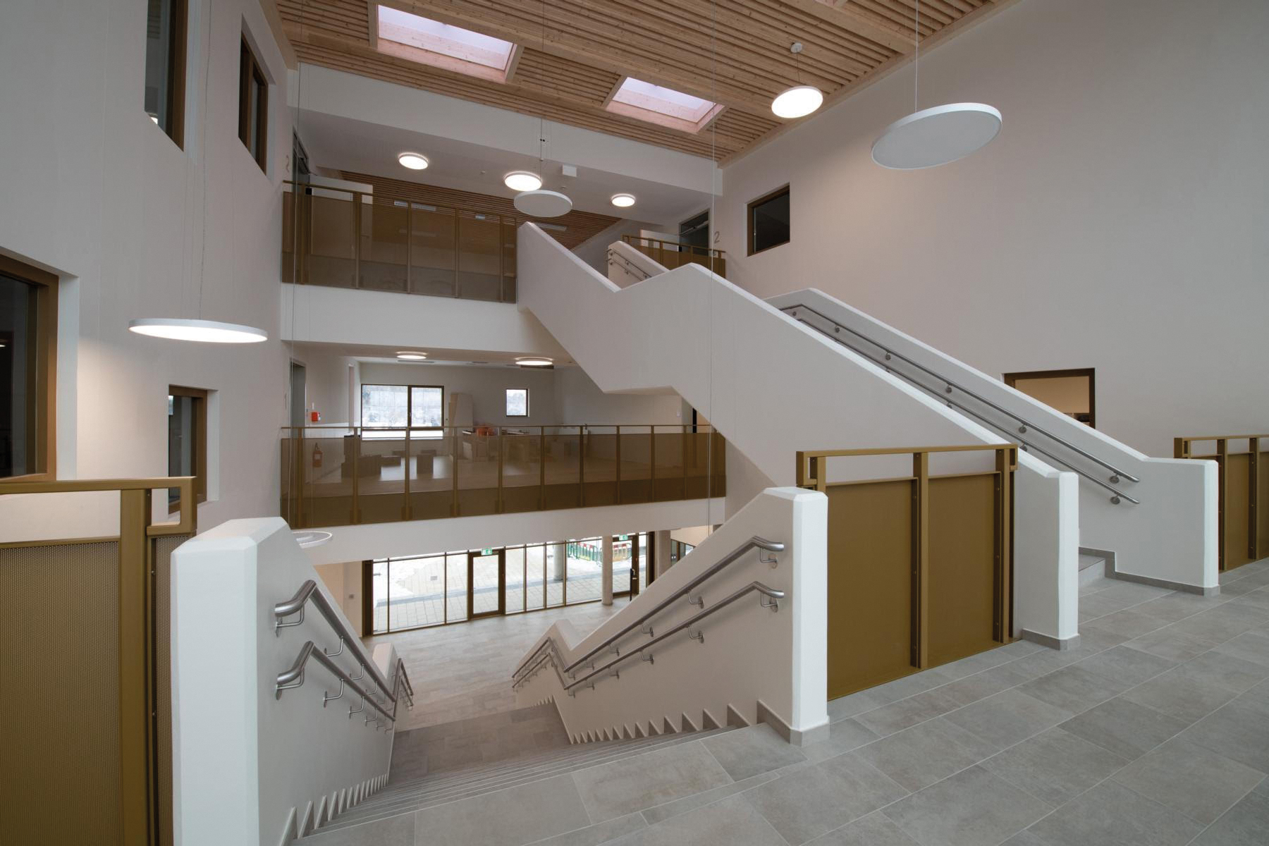 1 Ecole Lenkeschlei à Dudelange Architecte: Decker, Lammar & Associés S.A. BUREAU D’éTUDES RAUSCH & ASSOCIéS INGéNIEURS-CONSEILS S.à R.L.
